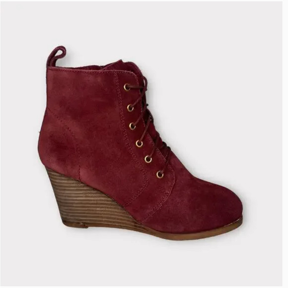 Diba Blake Suede Wedge Boots 8 Red NWOT Lace Up Combat Ankle Booties Burgundy - Picture 1 of 6
